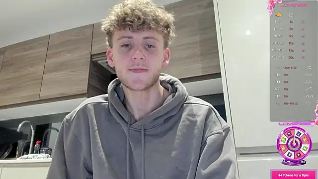 DominantAlex18 online show from March 2026 03:51:01 PM