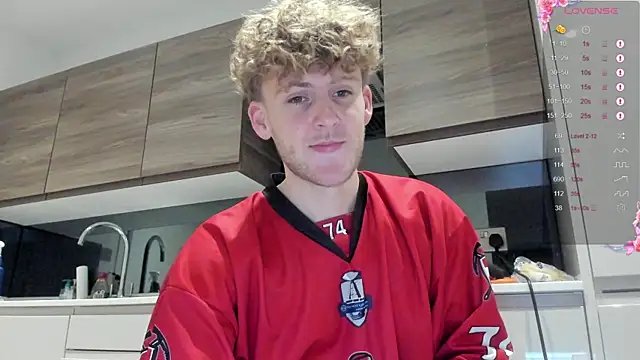 DominantAlex18 online show from November 2025 01:56:02 PM