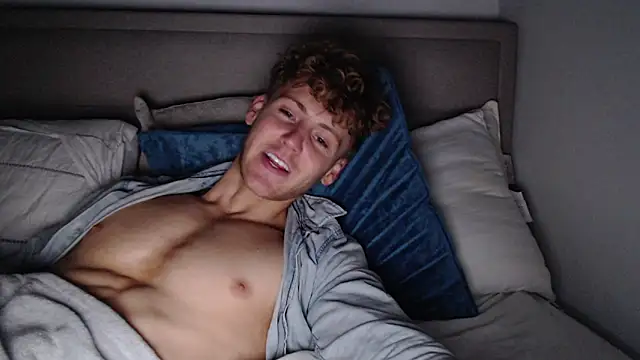 DominantAlex18 online show from March 2026 02:31:02 PM