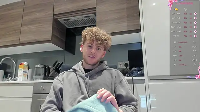 DominantAlex18 online show from November 2025 06:47:01 AM