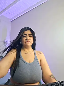 TianaGlow26 online show from November 2025 07:46:01 PM