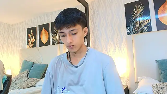 Lean Portman online show from March 2026 09:31:02 PM