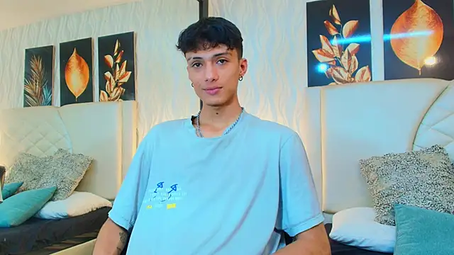 Lean Portman online show from September 2025 08:40:01 PM