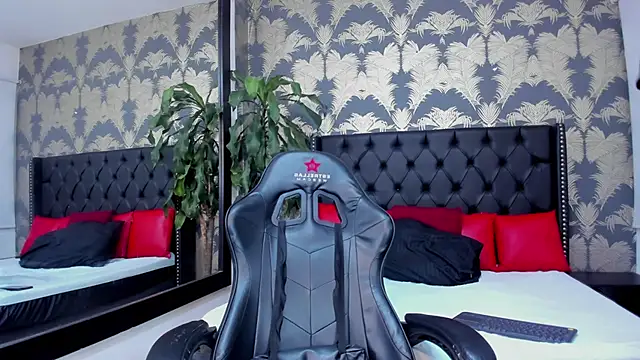 Lean Portman online show from April 2026 03:02:01 PM