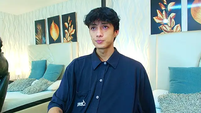 Lean Portman online show from November 2025 08:42:01 PM