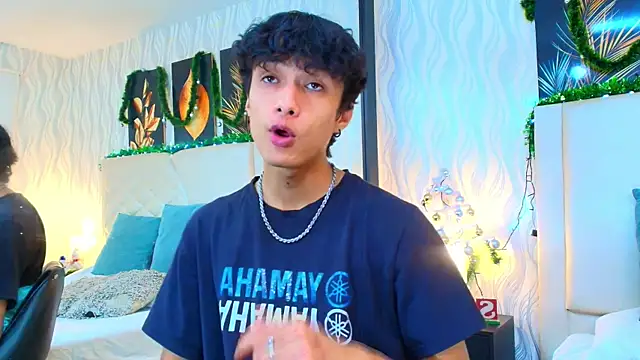 Lean Portman online show from December 2025 08:41:02 PM