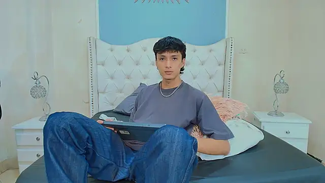 Lean Portman online show from April 2026 04:20:02 PM