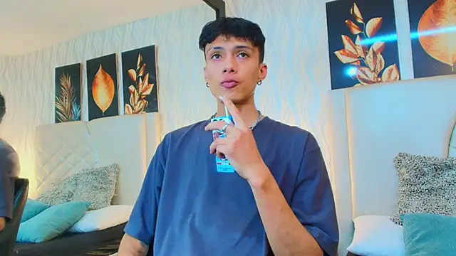 Lean Portman online show from September 2025 09:03:01 PM