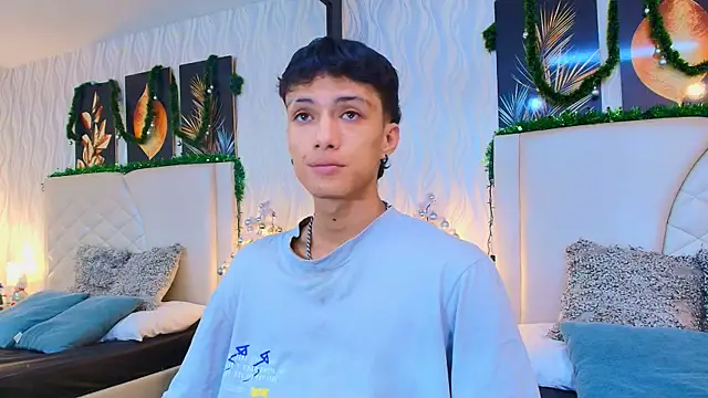 Lean Portman online show from December 2025 09:50:01 PM