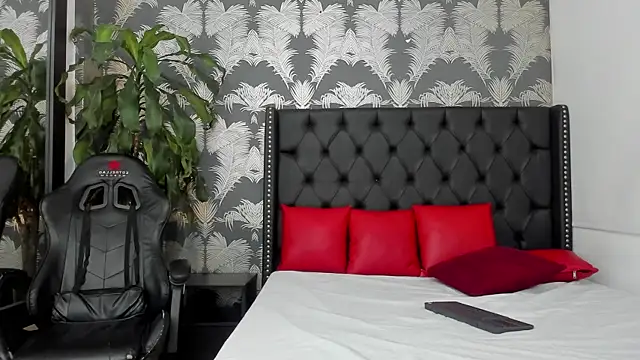 Lean Portman online show from April 2026 02:29:02 PM