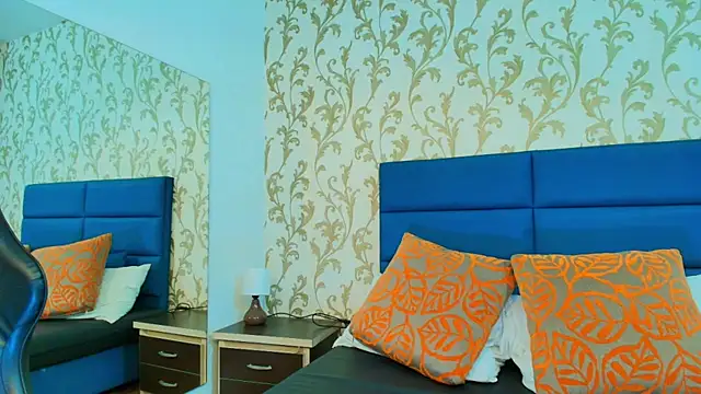 Lean Portman online show from October 2025 09:49:01 PM