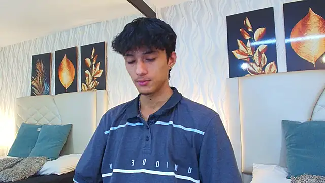 Lean Portman online show from November 2025 08:34:01 PM