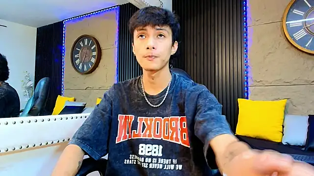 Lean Portman online show from April 2026 02:13:01 PM