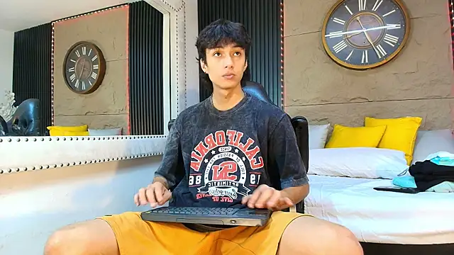 Lean Portman online show from May 2026 01:10:02 PM
