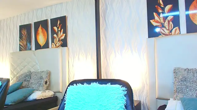 Lean Portman online show from November 2025 09:07:02 PM