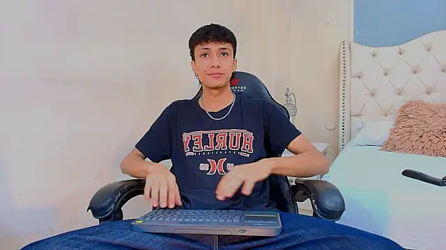 Lean Portman online show from March 2026 02:59:02 PM