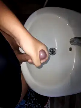 Snapshot of winter0cold_ chatting on October 2025 09:32:02 AM winter0cold online show from October 2025 09:32:02 AM