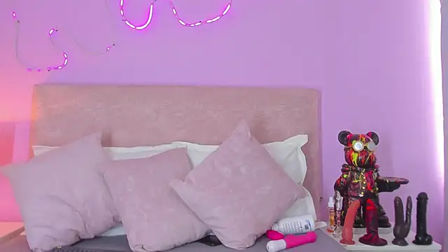 EmaRae1499 online show from January 2026 07:51:01 PM