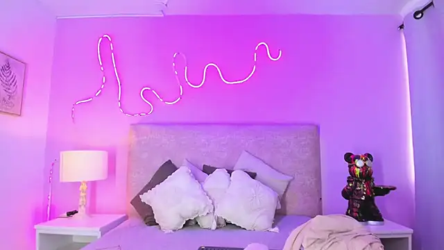 EmaRae1499 online show from October 2025 03:10:02 PM