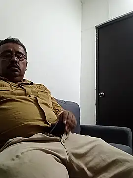 HomHot47 online show from November 2025 02:28:02 AM