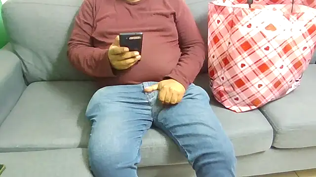 HomHot47 online show from February 2026 02:33:02 AM