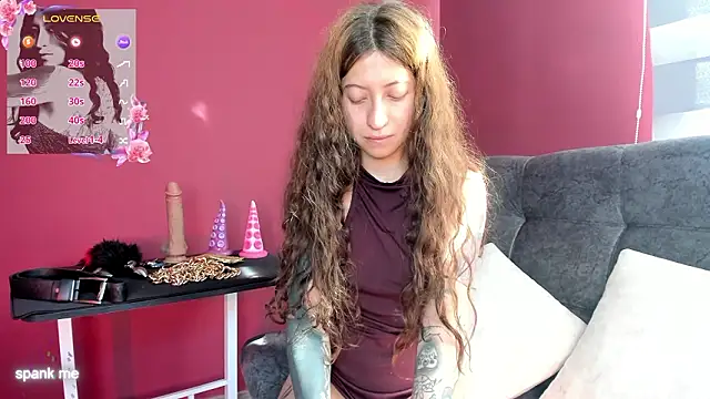 Roshhell1 online show from February 2026 07:32:02 PM