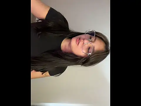 Angeldusttt online show from October 2025 01:23:02 PM