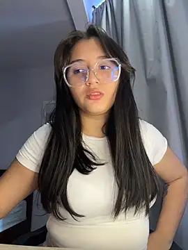 Angeldusttt online show from September 2025 04:46:01 PM