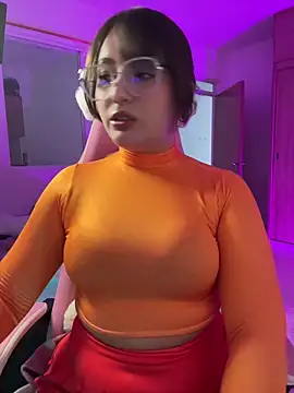 Angeldusttt online show from April 2026 08:45:01 PM