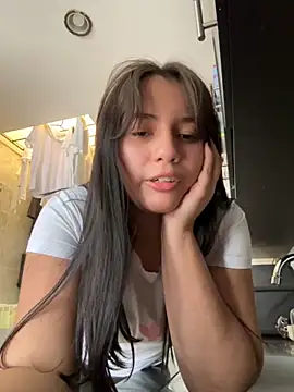 Angeldusttt online show from September 2025 04:18:01 PM