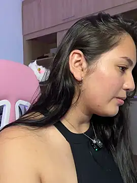 Angeldusttt online show from February 2026 01:23:01 AM