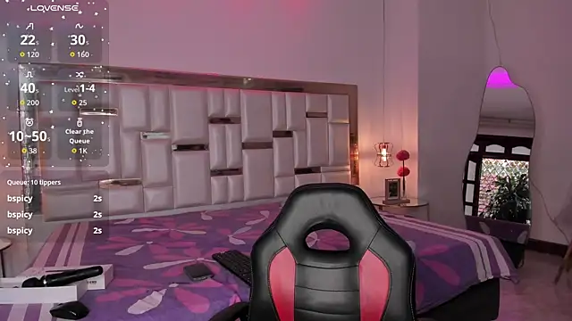 KateMoorex online show from April 2026 01:17:01 PM