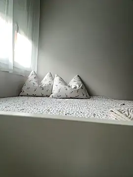 Snapshot of madiiy chatting on September 2025 09:36:02 AM madiiy online show from September 2025 09:36:02 AM