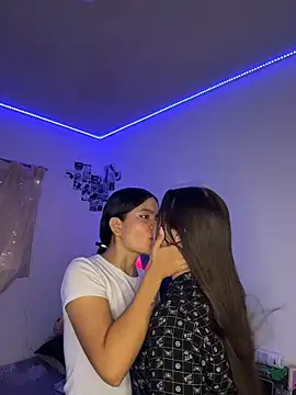 Ashley and Zoe online show from March 2026 04:19:01 PM