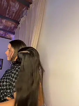 Ashley and Zoe online show from December 2025 04:30:02 PM