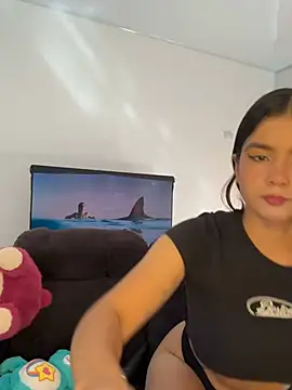 Snapshot of Ashley_and_Zoe chatting on July 2026 08:05:01 PM Ashley and Zoe online show from July 2026 08:05:01 PM