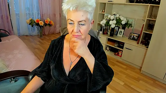 HotandMature online show from February 2026 02:37:02 PM