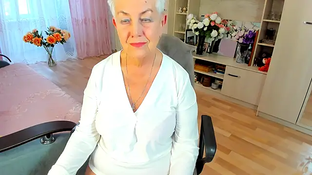 HotandMature online show from March 2026 02:41:02 PM