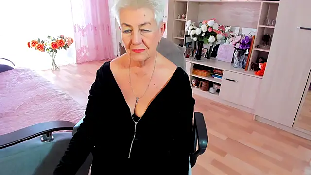 HotandMature online show from April 2026 09:27:01 AM