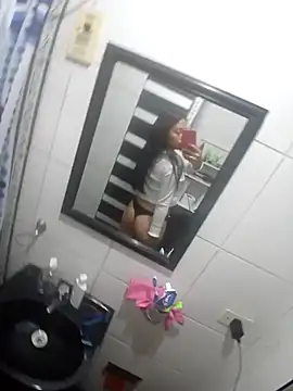 Venuxx online show from November 2025 09:36:01 PM