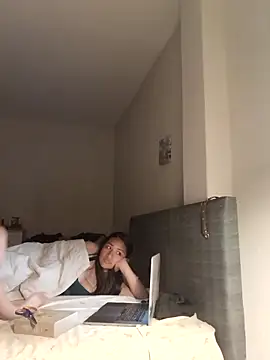 Venuxx online show from November 2025 03:29:02 AM