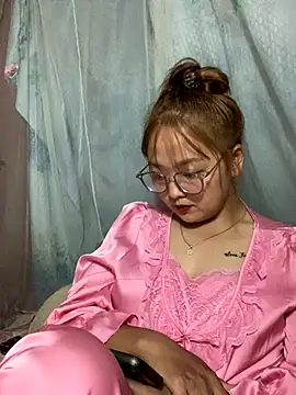 July-y online show from September 2025 03:41:02 PM