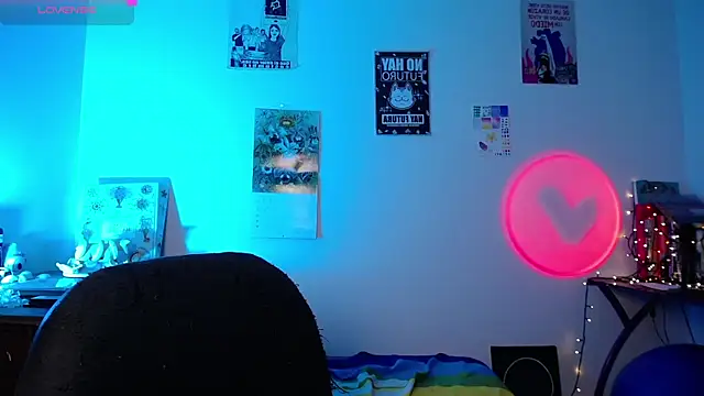 AlmaNanax online show from September 2025 01:23:02 AM