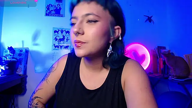 AlmaNanax online show from November 2025 04:49:01 AM