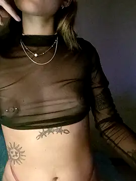 malvinaAAA online show from October 2025 02:48:02 AM