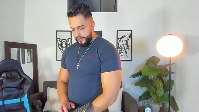 Justin kingX7 online show from February 2026 01:46:01 AM