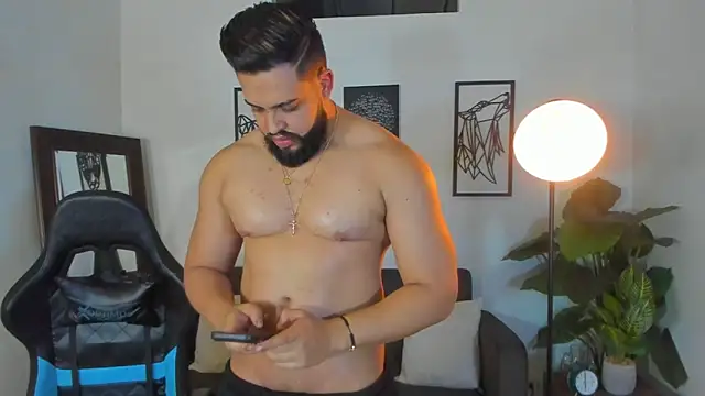 Justin kingX7 online show from March 2026 03:40:02 AM