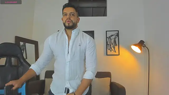 Justin kingX7 online show from October 2025 10:18:02 PM