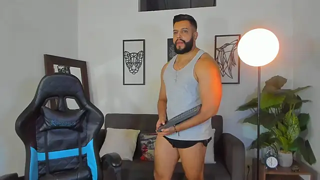 Justin kingX7 online show from February 2026 01:41:01 AM