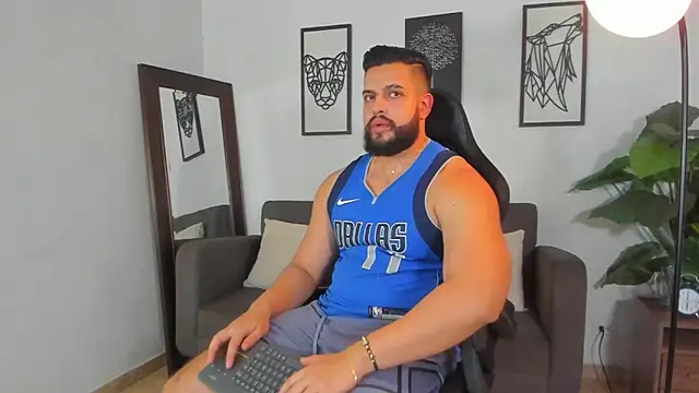 Justin kingX7 online show from April 2026 04:08:02 AM